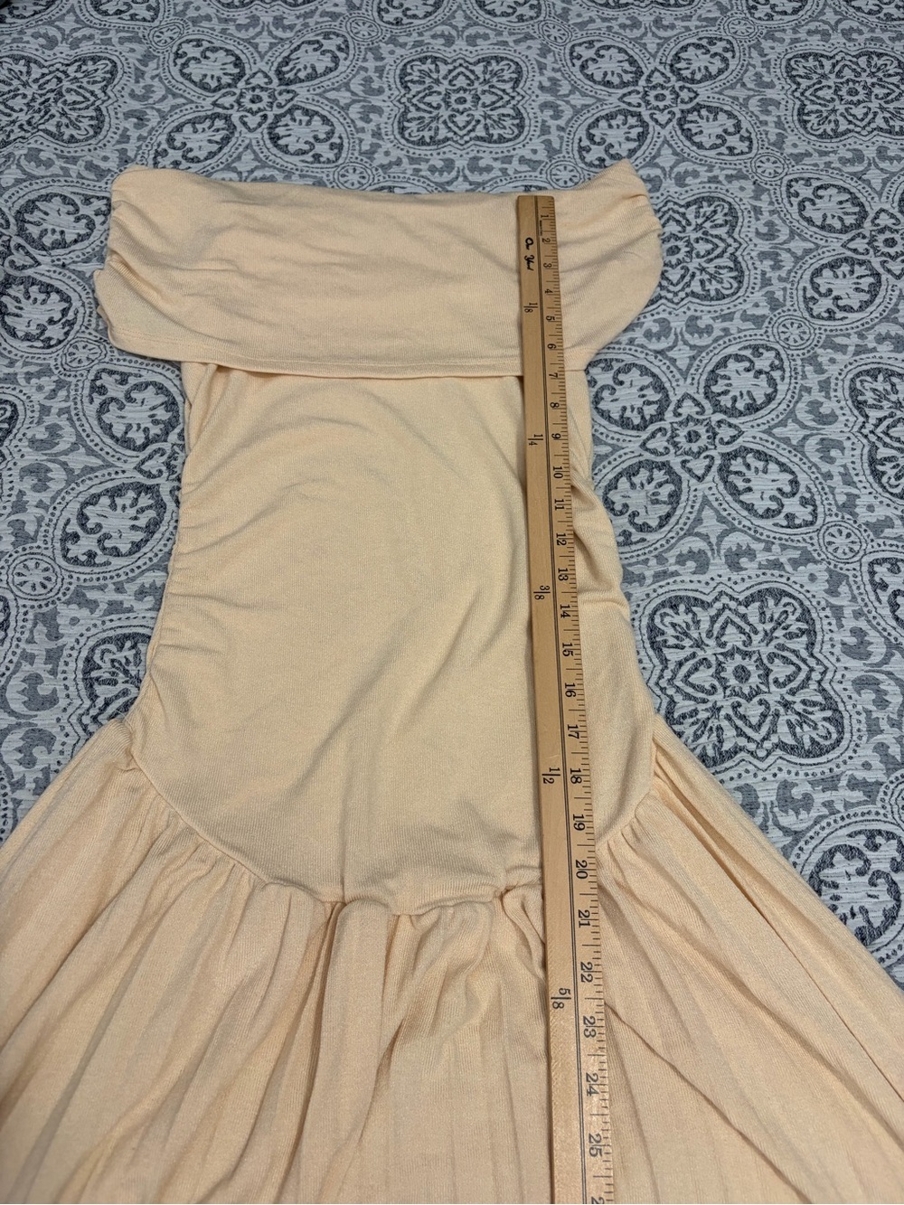 Lioness x REVOLVE Field of Dreams Cream off-the-shoulder maxi dress Small - Picture 9 of 14